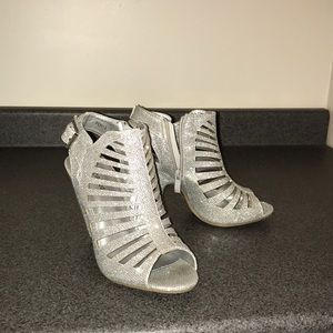 Silver glitter 4” heels